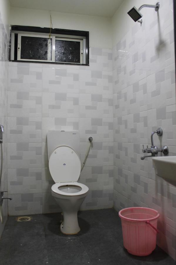 Mukesh Residency Hotel Poona Buitenkant foto