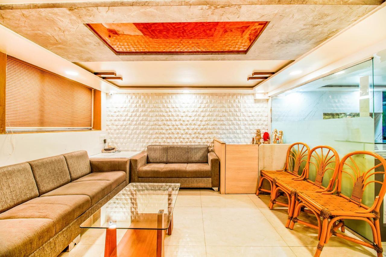 Mukesh Residency Hotel Poona Buitenkant foto