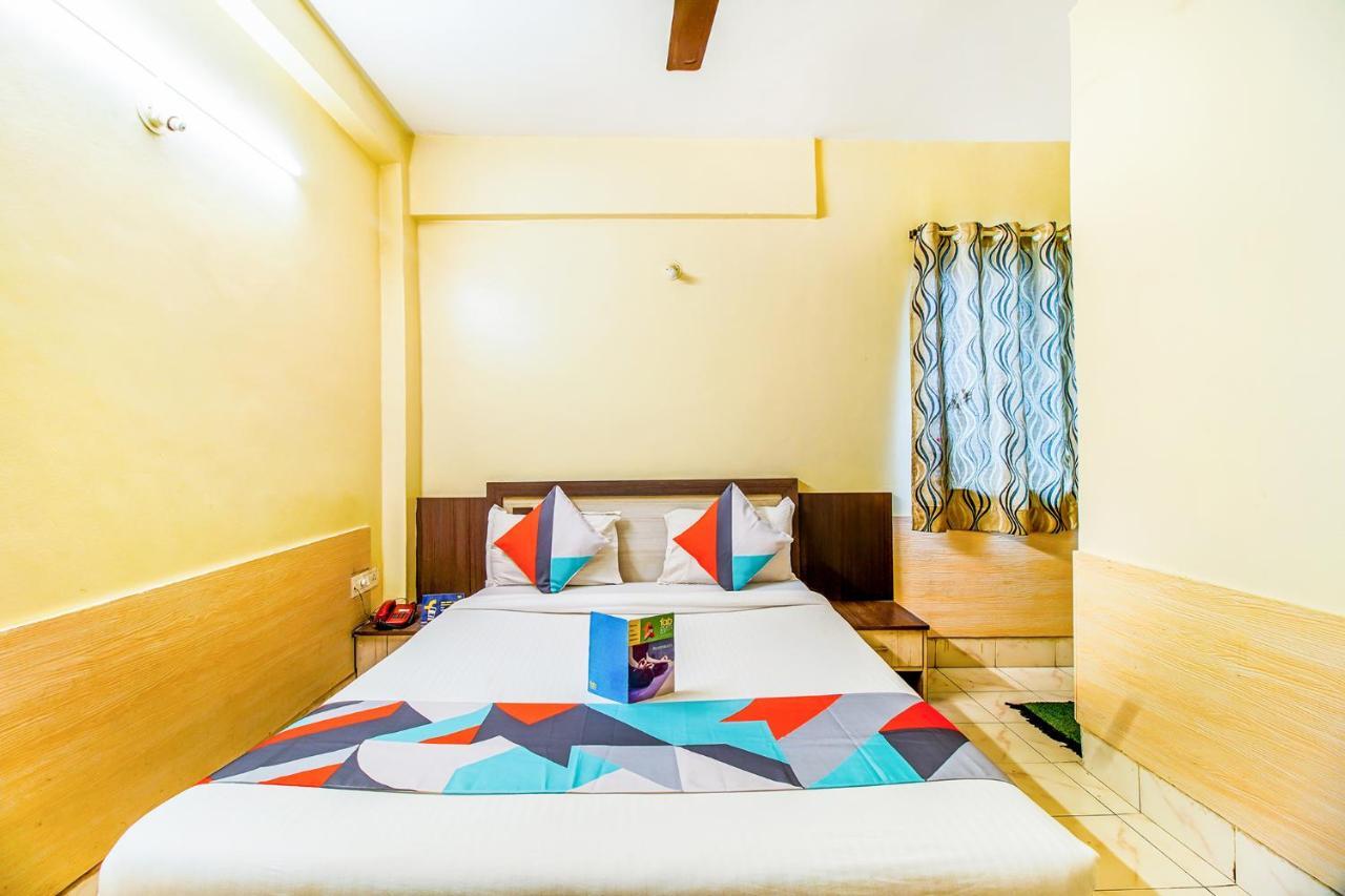 Mukesh Residency Hotel Poona Buitenkant foto