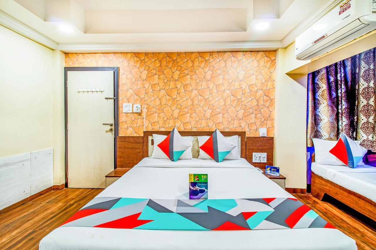 Mukesh Residency Hotel Poona Buitenkant foto