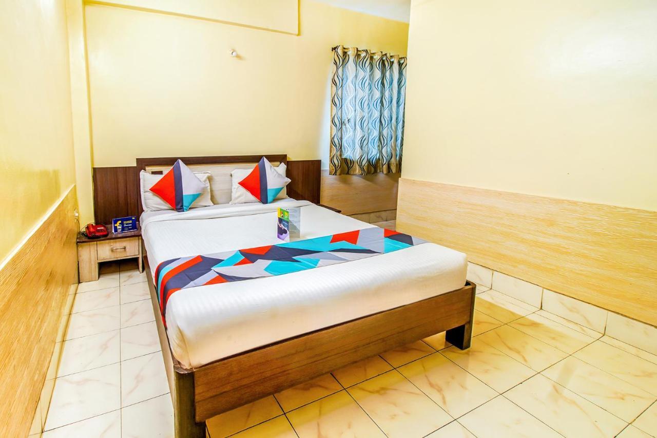 Mukesh Residency Hotel Poona Buitenkant foto
